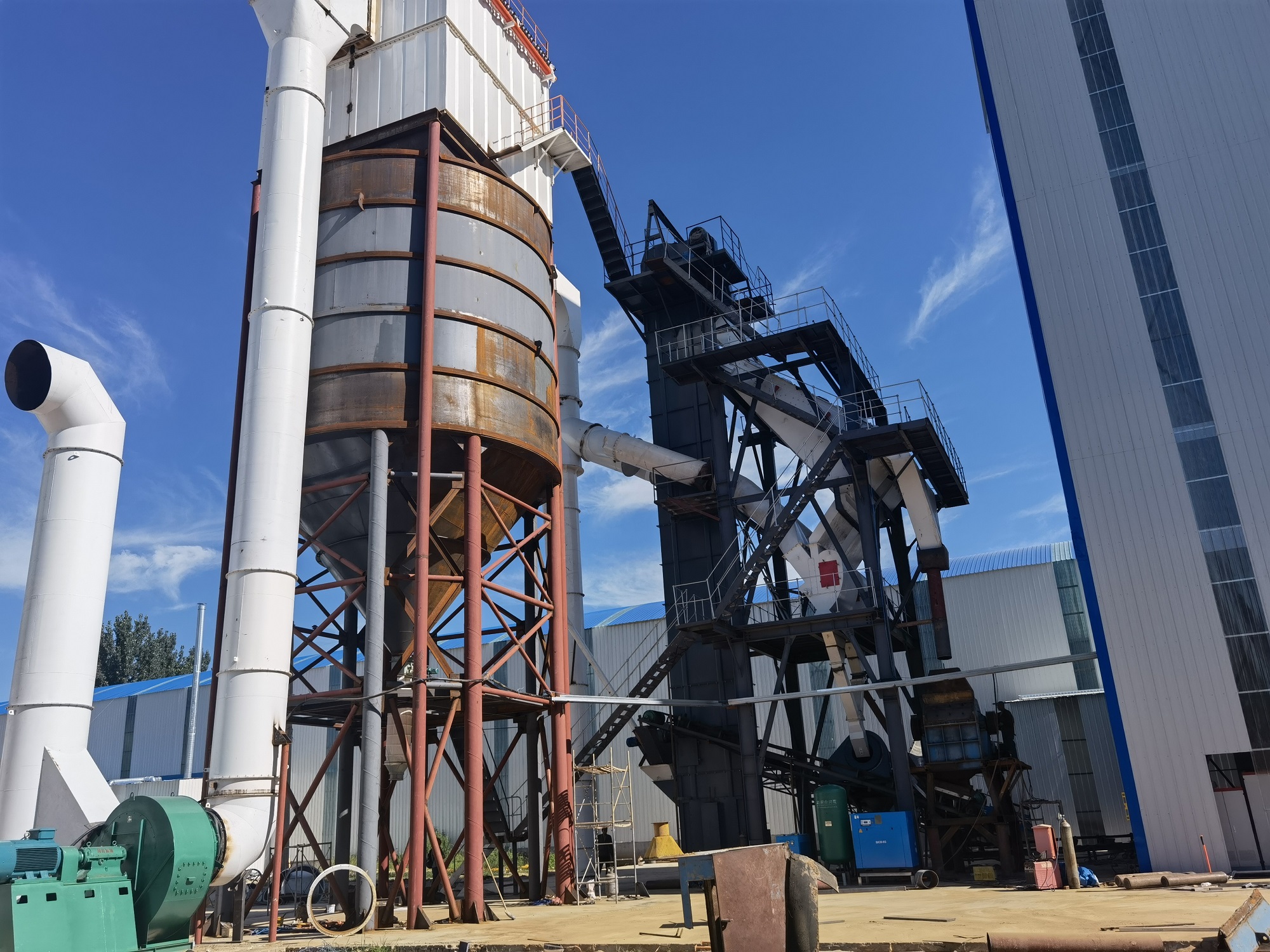 多項(xiàng)重大基建項(xiàng)目開(kāi)工，制砂樓助力砂石供給！