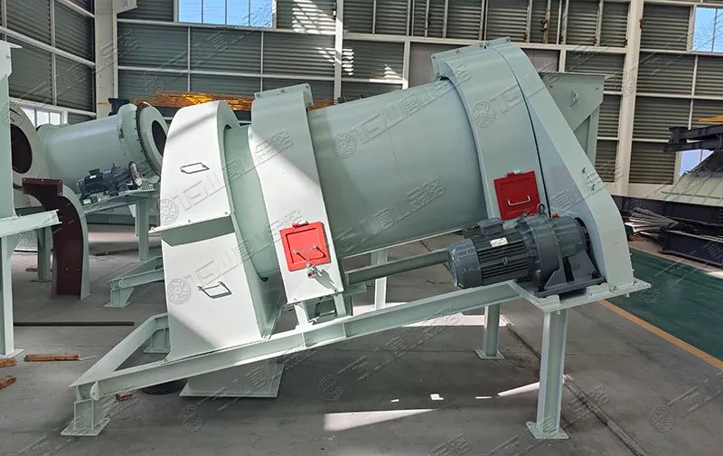 機制砂防離析、防揚塵，有經(jīng)驗的砂廠都在用加濕拌和機