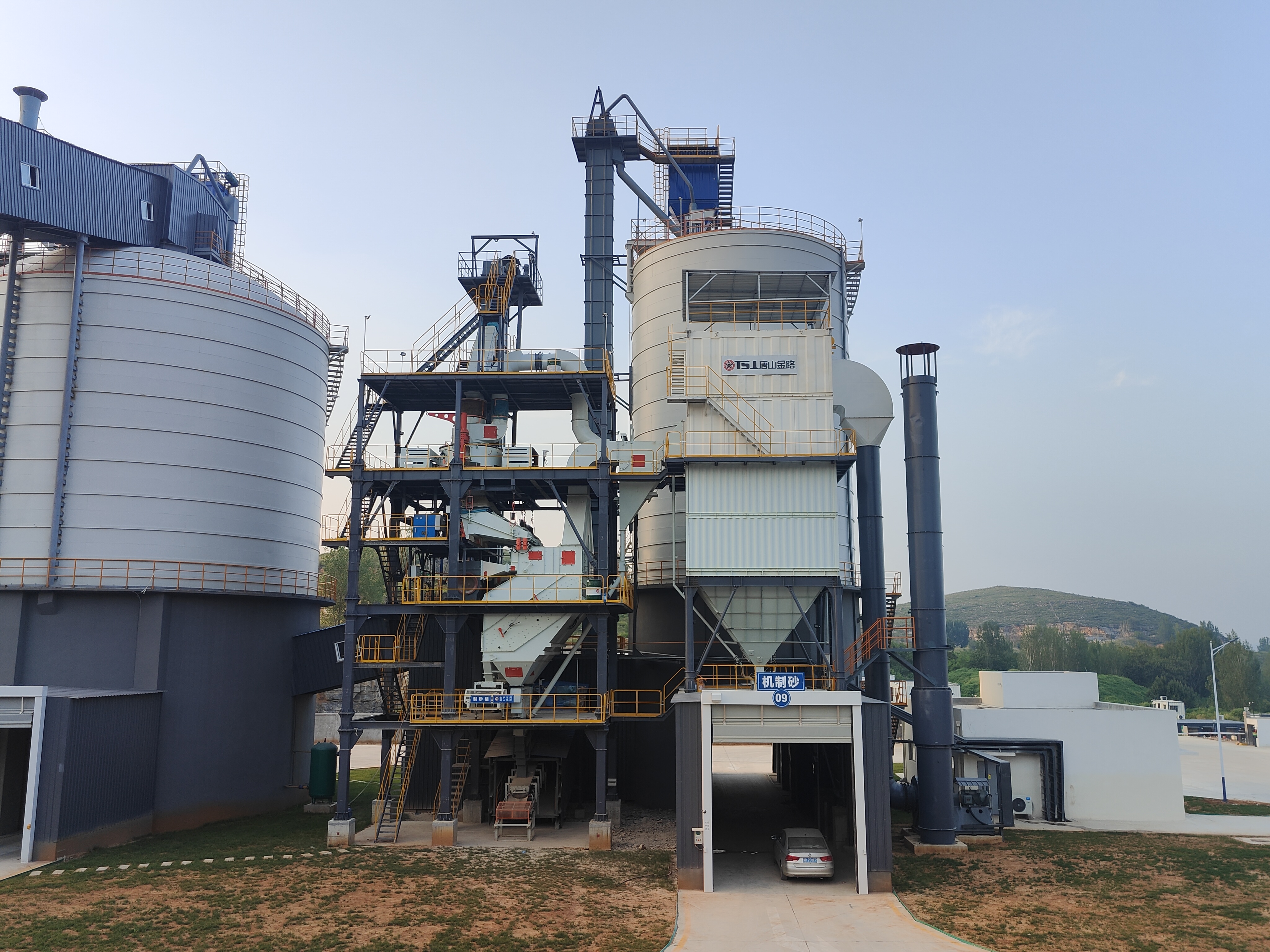 投資干法制砂樓的優(yōu)勢：綠色環(huán)保，全年可生產(chǎn)