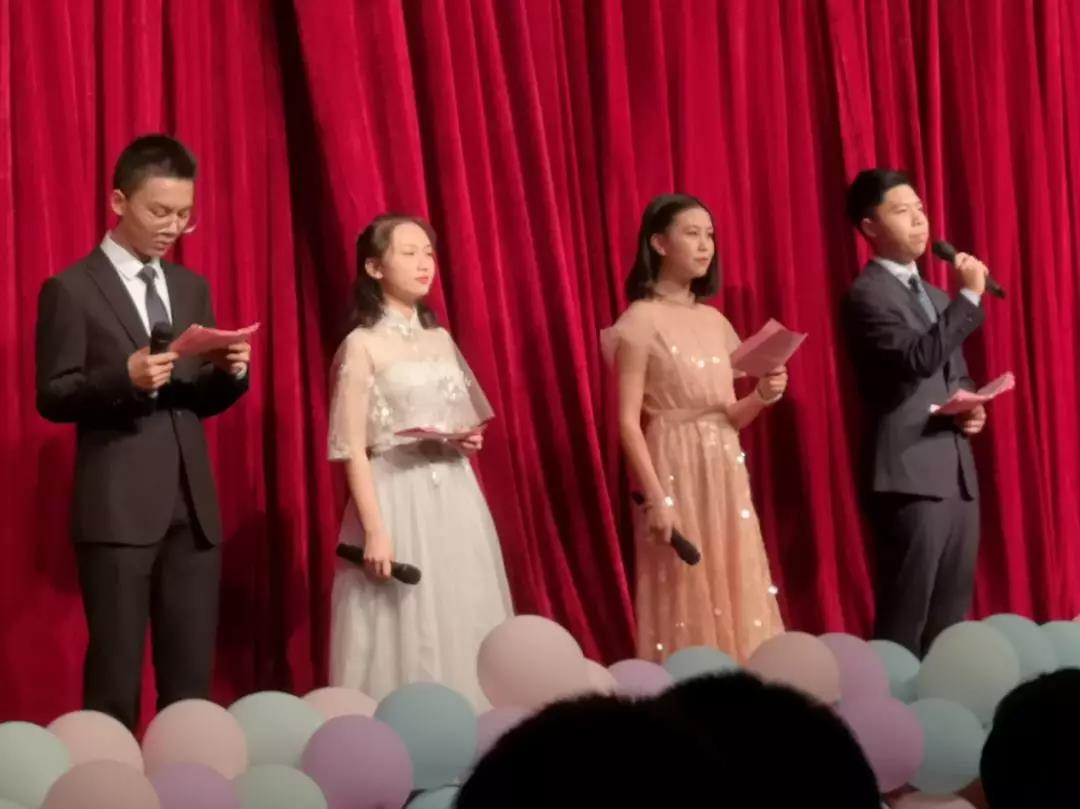 記郫都嘉祥外國語學校初2016級畢業(yè)典禮
