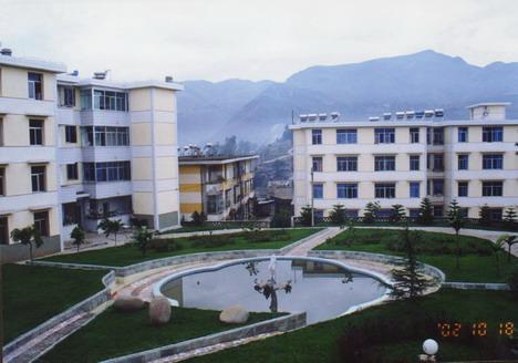 會理二中地址在哪里？