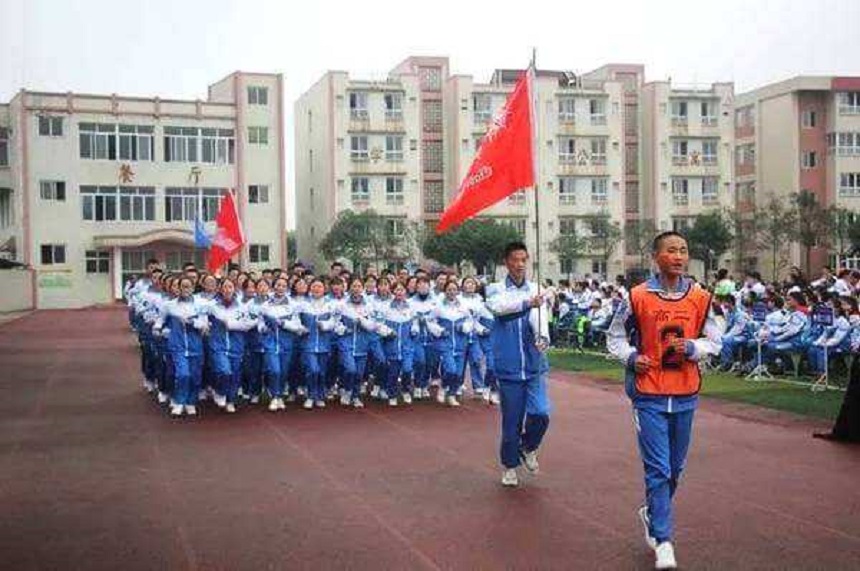 大邑縣實(shí)驗(yàn)中學(xué)聯(lián)系電話是多少？