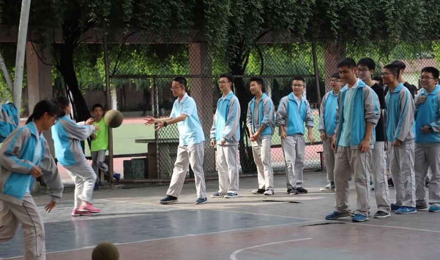 西南交通大學(xué)附屬中學(xué)近幾年中考錄取情況？