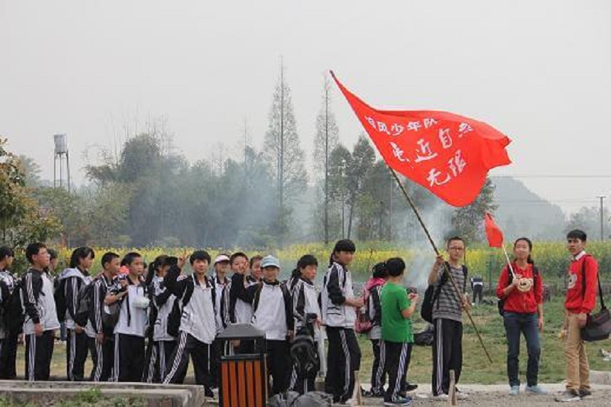 金牛中學(xué)網(wǎng)址是什么？
