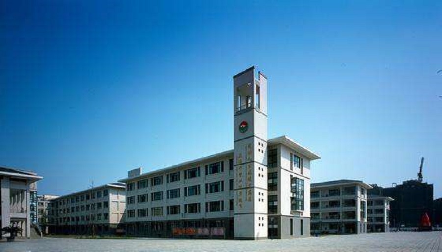 都江堰外國語實驗學校2020年中考錄取分數(shù)線是多少？
