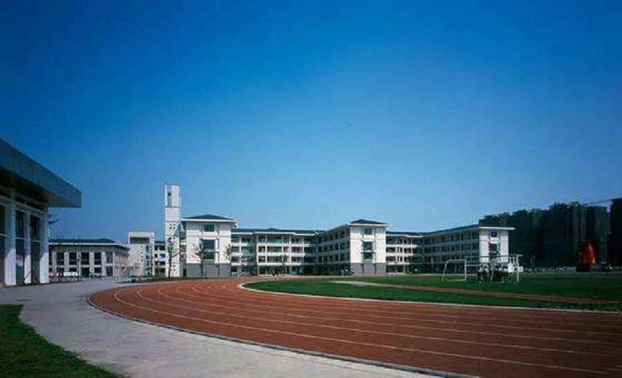 都江堰外國語實驗學校校園環(huán)境怎么樣？