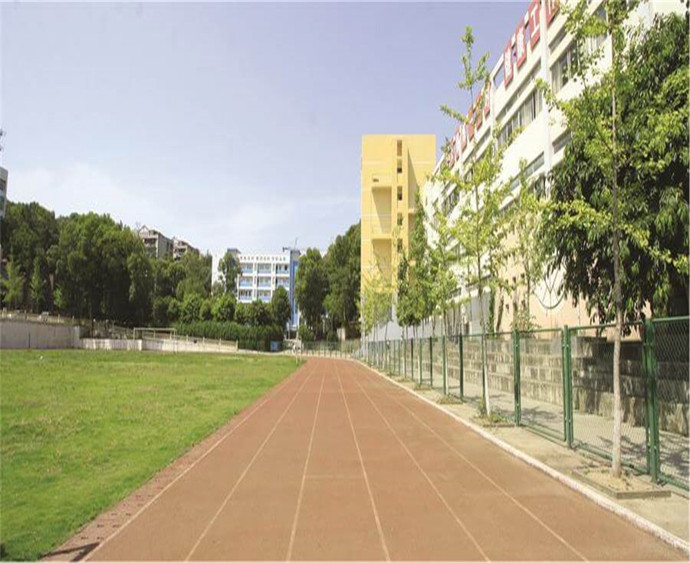 廣元實驗中學(xué)學(xué)校詳細地址在什么地方？