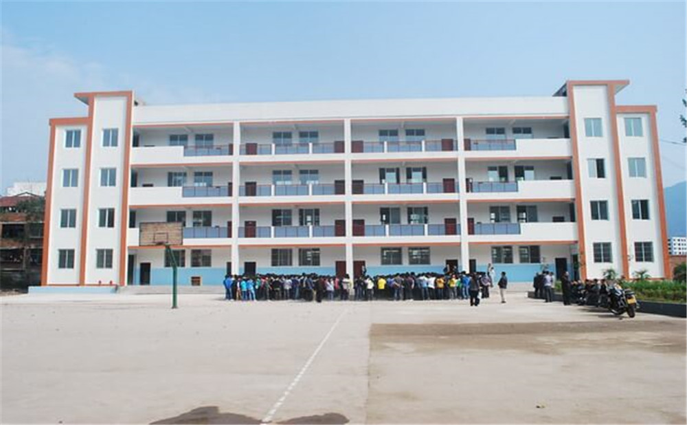 金山中學學校詳細地址在什么地方？