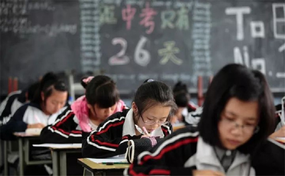 儀隴縣第二中學(xué)202年中考錄取分?jǐn)?shù)線是多少？