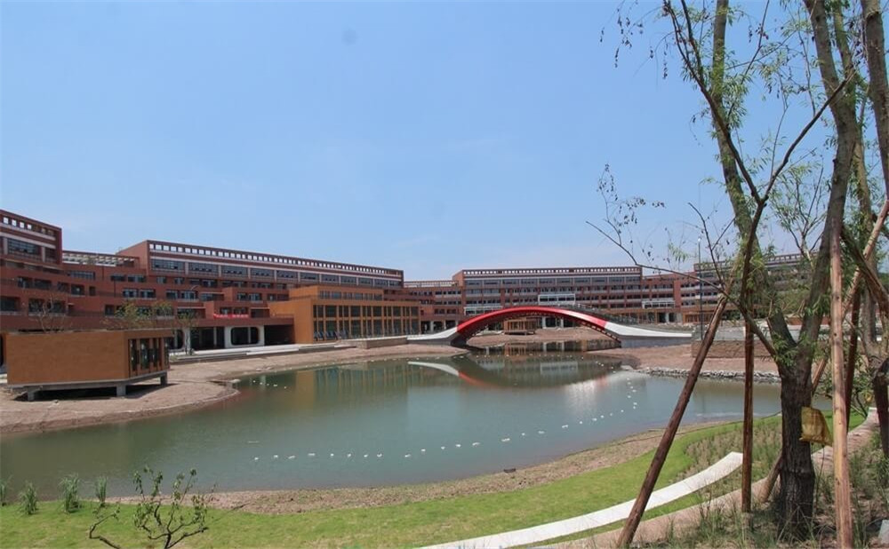 自貢市外國語中學(xué)2020年的招生簡章