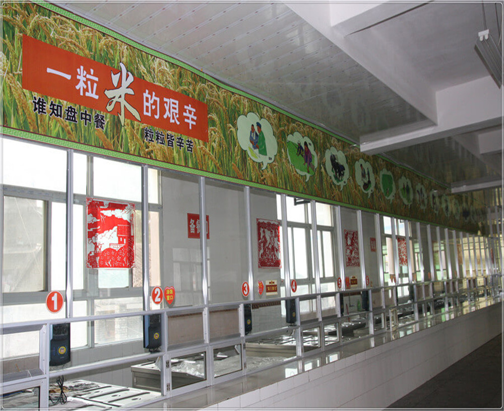 蒼溪實驗中學的環(huán)境怎么樣？