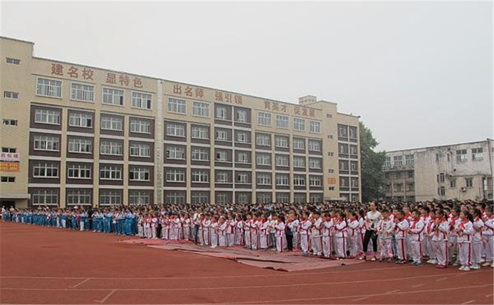 威遠(yuǎn)競(jìng)力學(xué)校詳細(xì)地址在什么地方？