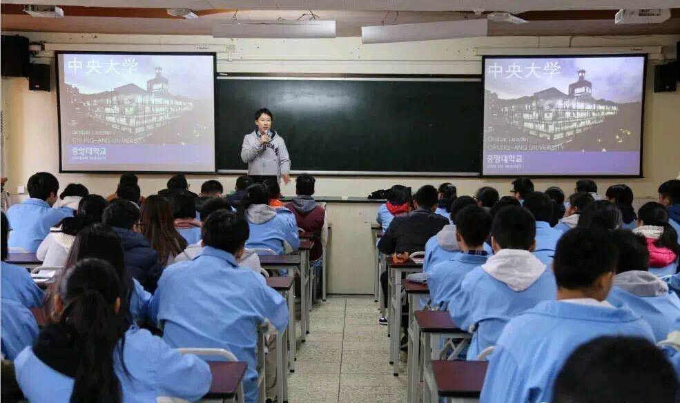 通錦中學的錄取分數(shù)線是多少？