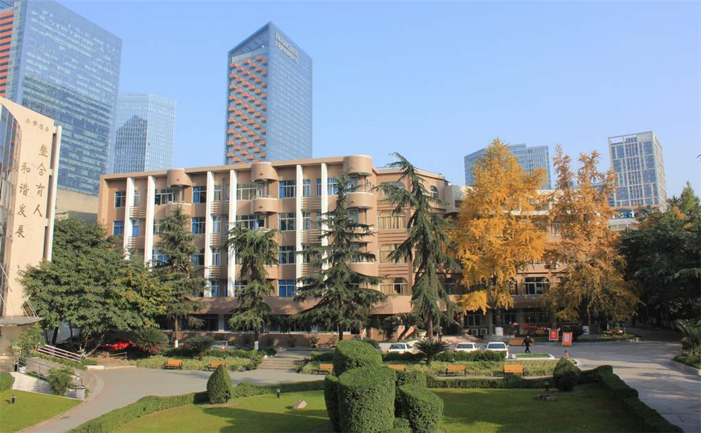 成都市鹽道街中學2020年招生計劃是多少？