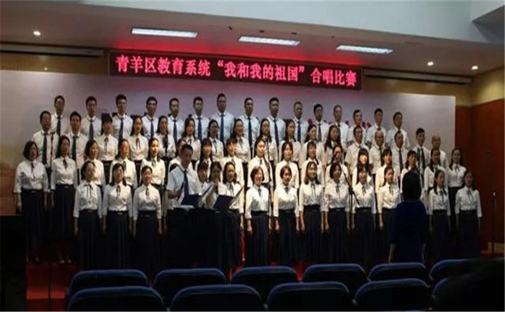 成都十一中每年學(xué)費(fèi)是多少？