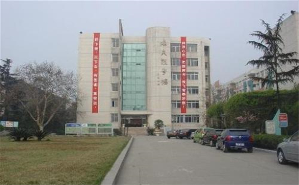 四川師范大學(xué)附屬中學(xué)的升學(xué)率怎么樣？