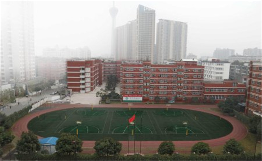北師大成都實(shí)驗(yàn)中學(xué)的高中住宿怎么樣？