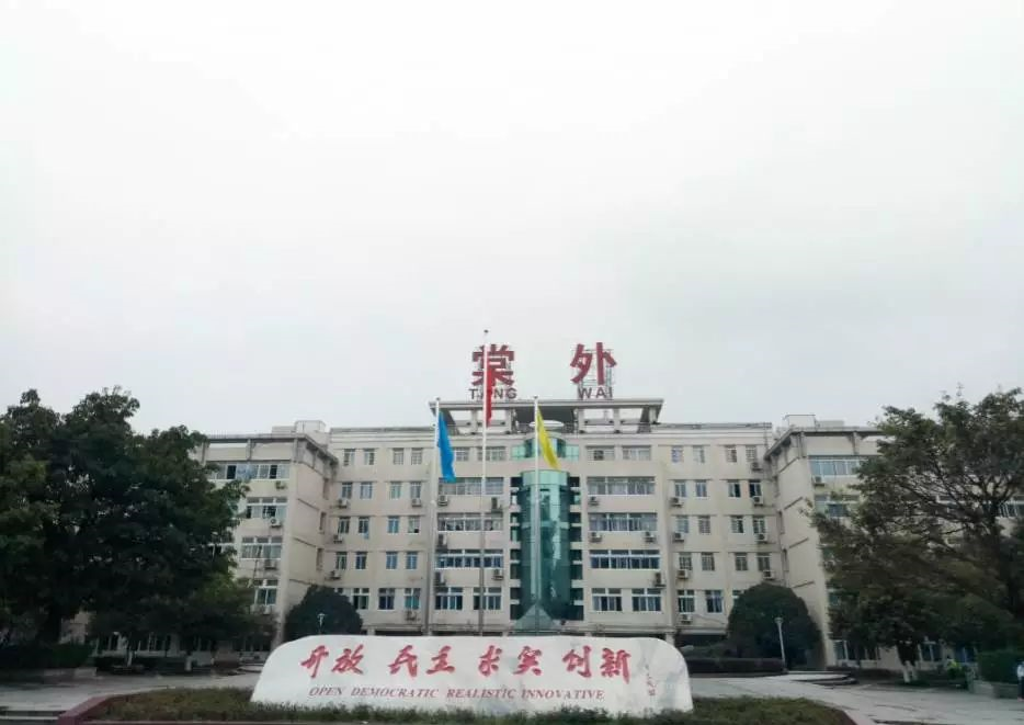 成都棠湖外國語學(xué)校近三年的錄取分?jǐn)?shù)線是多少？