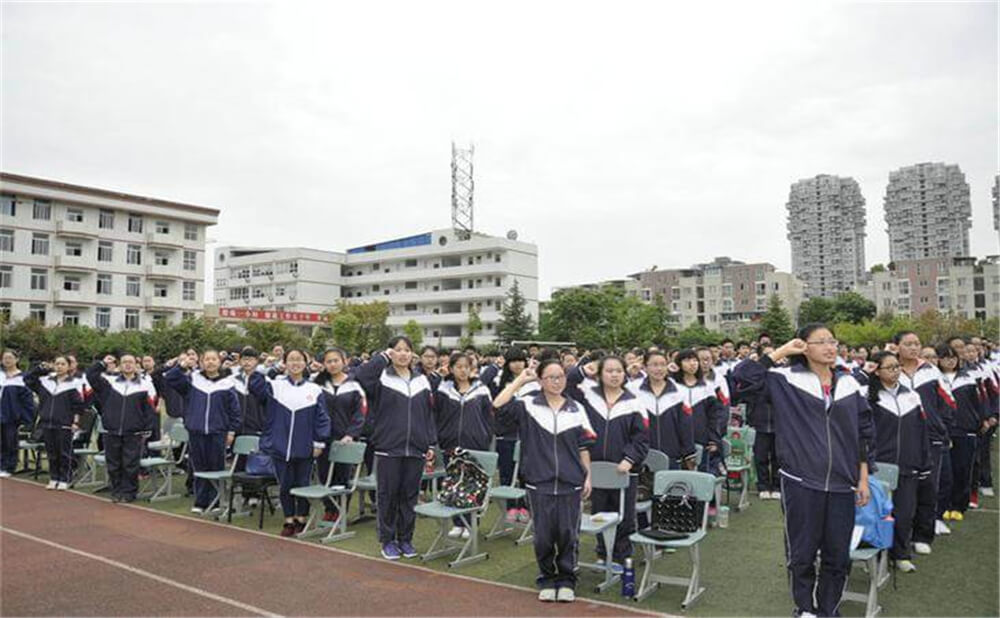 龍泉二中近三年的錄取分?jǐn)?shù)是多少分？