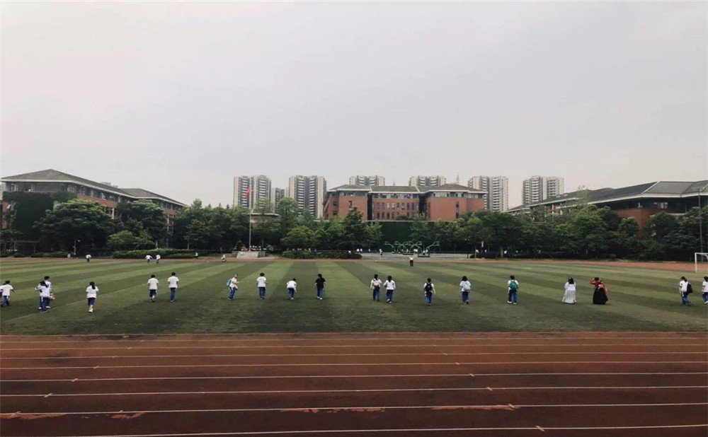 成都七中高新校區(qū)本科升學率是多少？