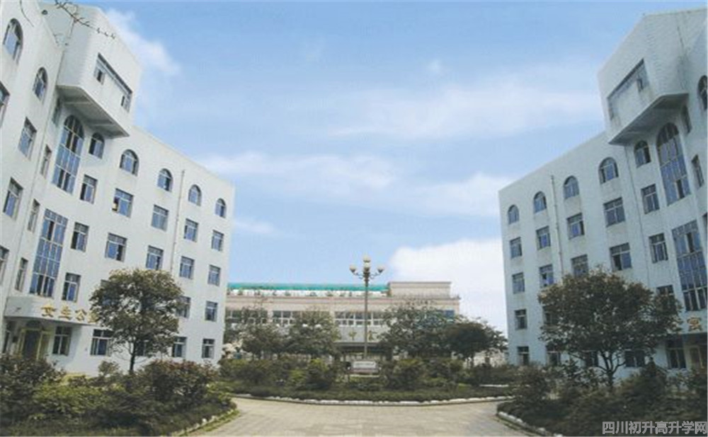 彭州中學(xué)的宿舍怎么樣？