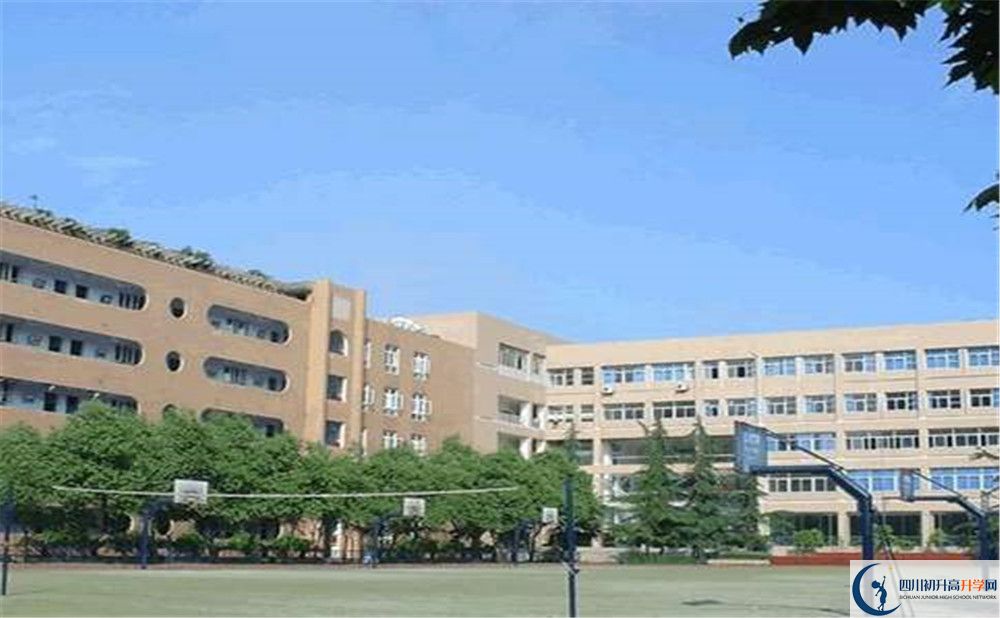 成都大學(xué)附屬中學(xué)的初升高分?jǐn)?shù)線(xiàn)是多少？