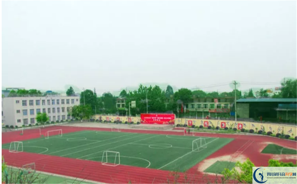 青白江中學(xué)的老師好不好？