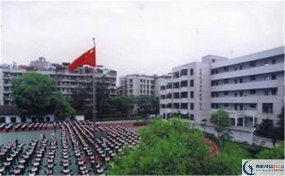 上成都市第十七中學(xué)的分數(shù)線是多少？
