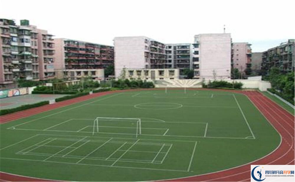 成都列五中學(xué)一學(xué)期的學(xué)費是多少錢？