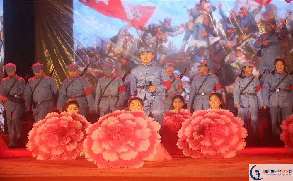 龍泉二中一年的學(xué)費是多少？