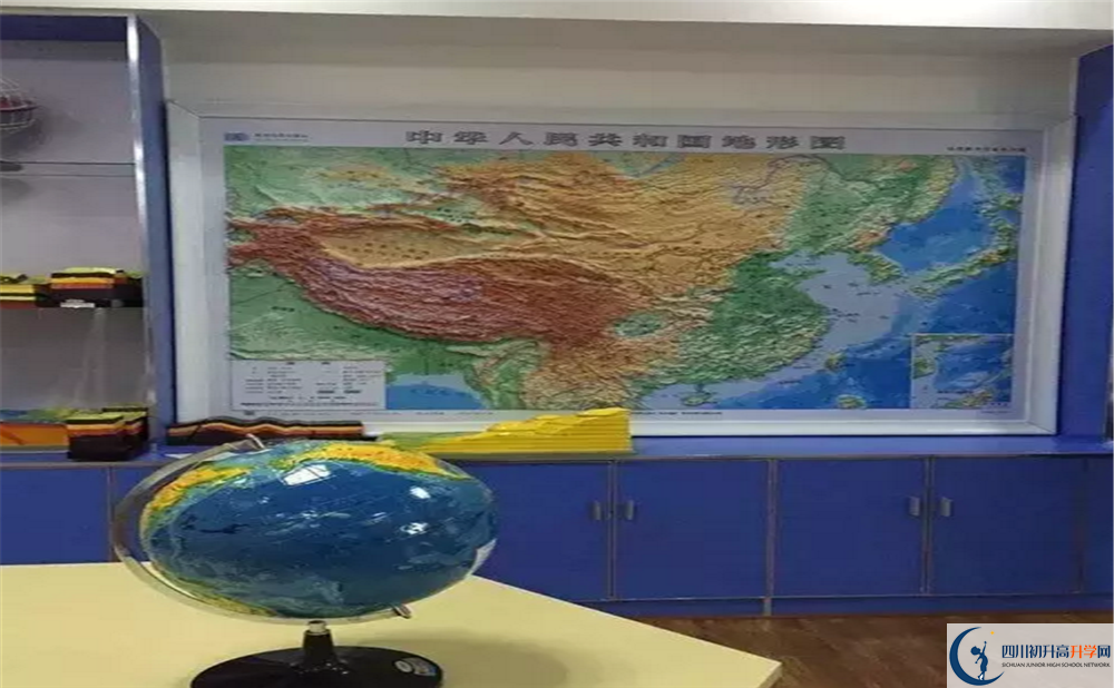 成都三十七中的高中住宿好不好？