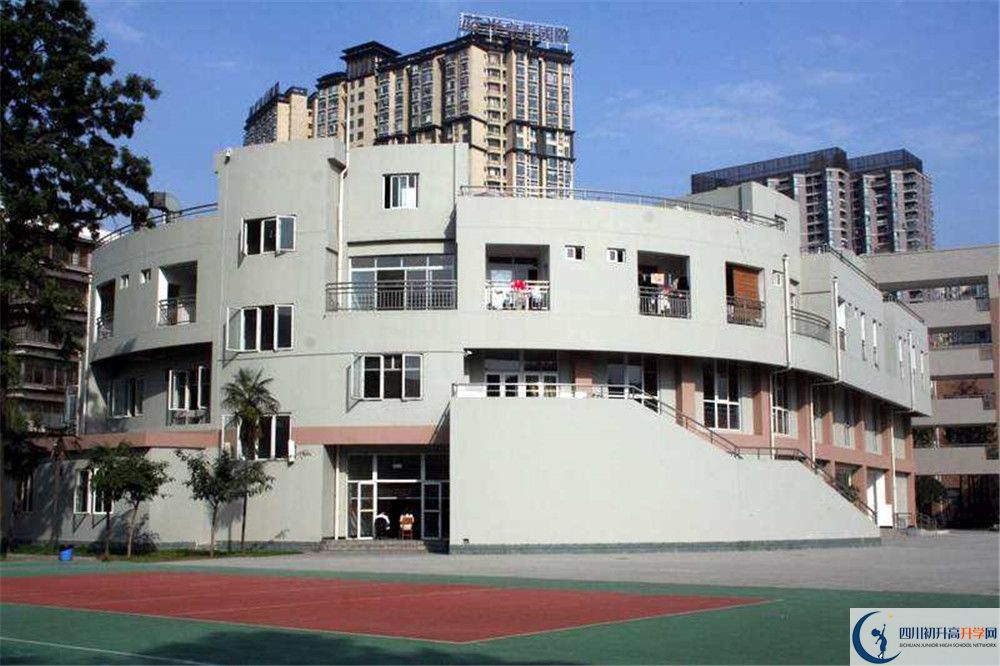 成都市鹽道街中學(xué)高中歷年來(lái)的分?jǐn)?shù)線是多少？