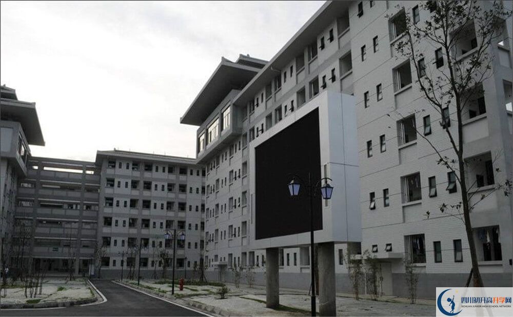 成都石室中學(xué)北湖校區(qū)2020年考上清華北大的人數(shù)有多少？