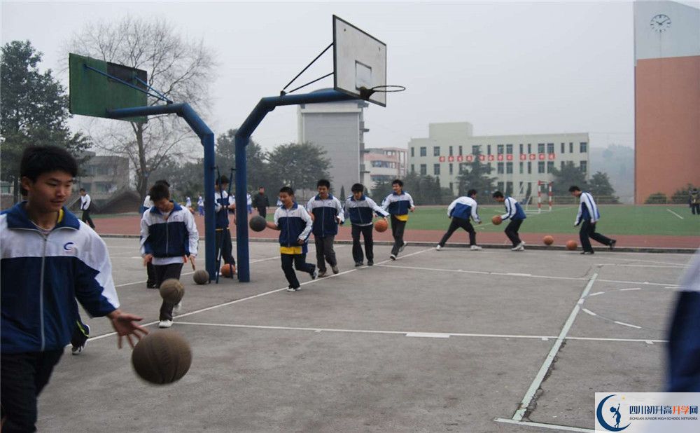 石橋中學的地址在哪里？