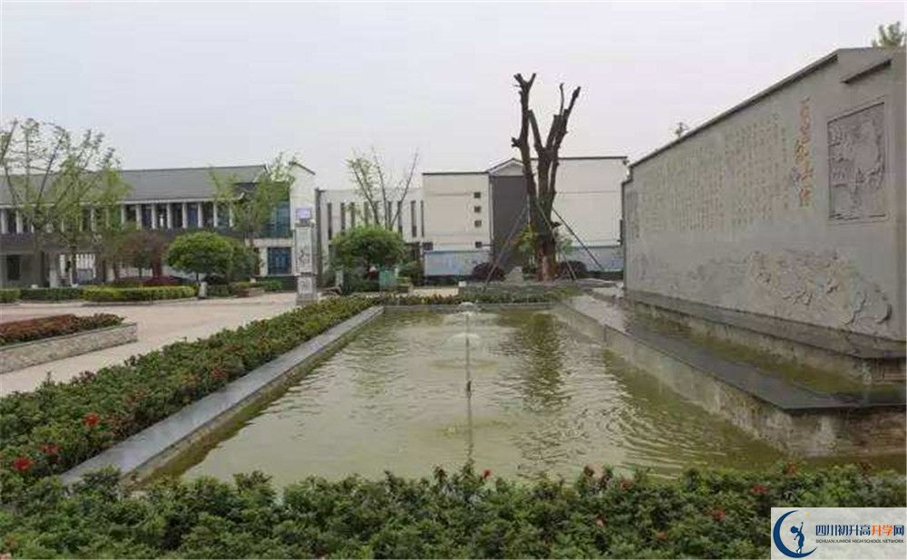 石室白馬中學(xué)初升高自主招生錄取線是多少分？