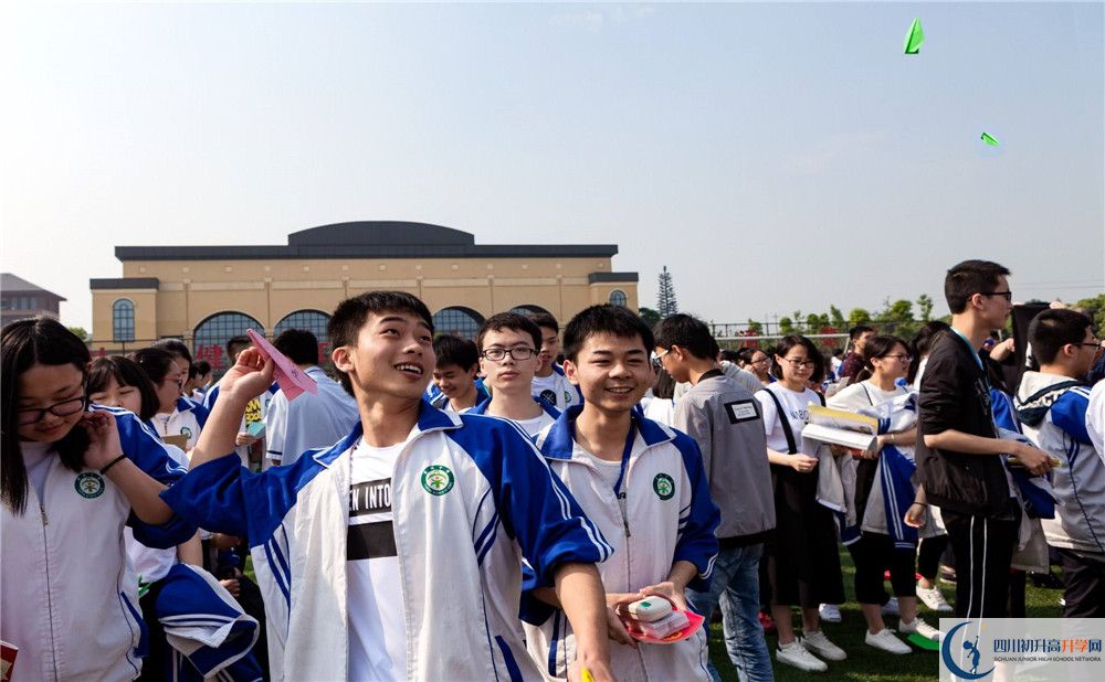 棠湖中學(xué)2020年保送清華北大的人數(shù)有多少？