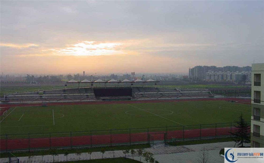 成都市華陽(yáng)中學(xué)在全國(guó)高中排名是多少？
