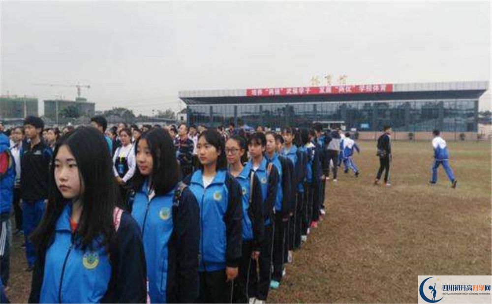武侯高級(jí)中學(xué)實(shí)驗(yàn)班學(xué)費(fèi)貴嗎？