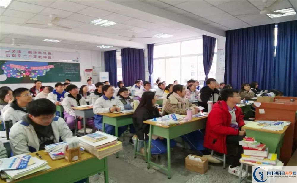 簡陽中學(xué)實驗班學(xué)費貴嗎？