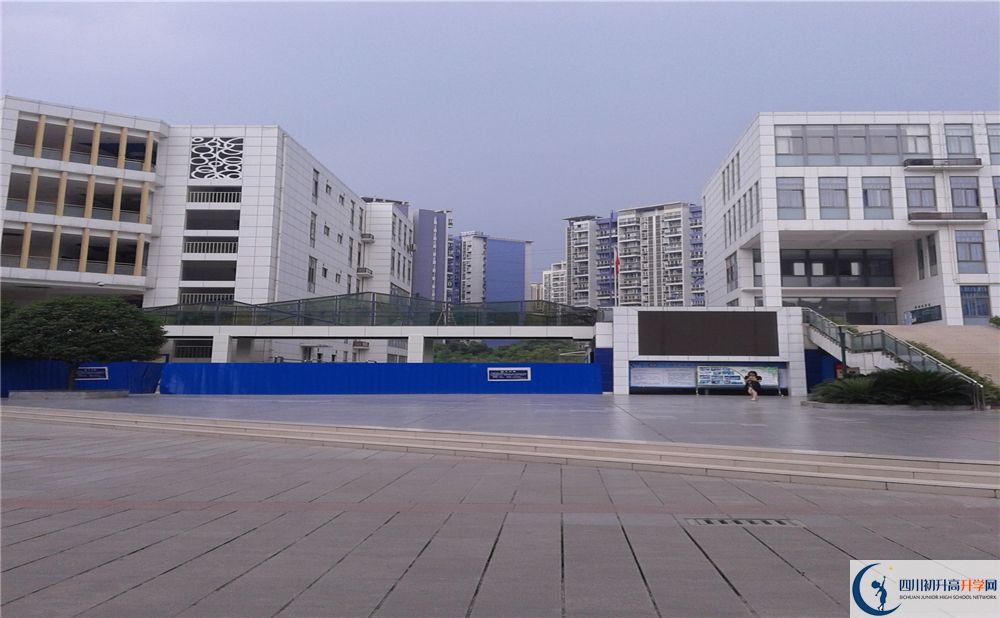 成都市第三中學(xué)2020年高考人數(shù)是多少？