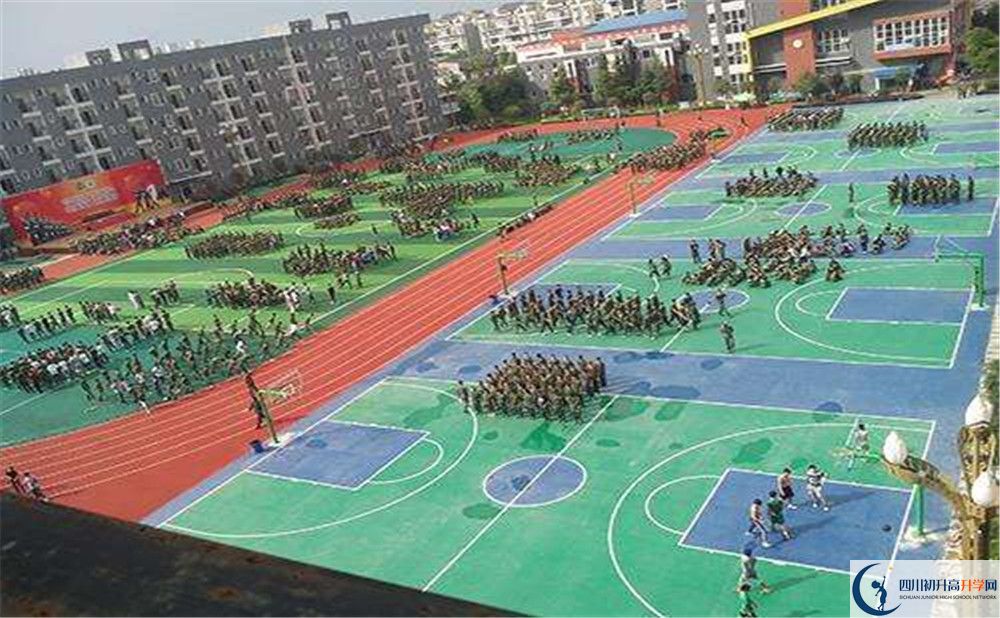 成都鐵路中學(xué)2020年高考人數(shù)是多少？