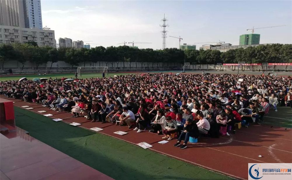 廣安友誼育才外國(guó)語(yǔ)學(xué)校高三診斷考試時(shí)間怎么安排？