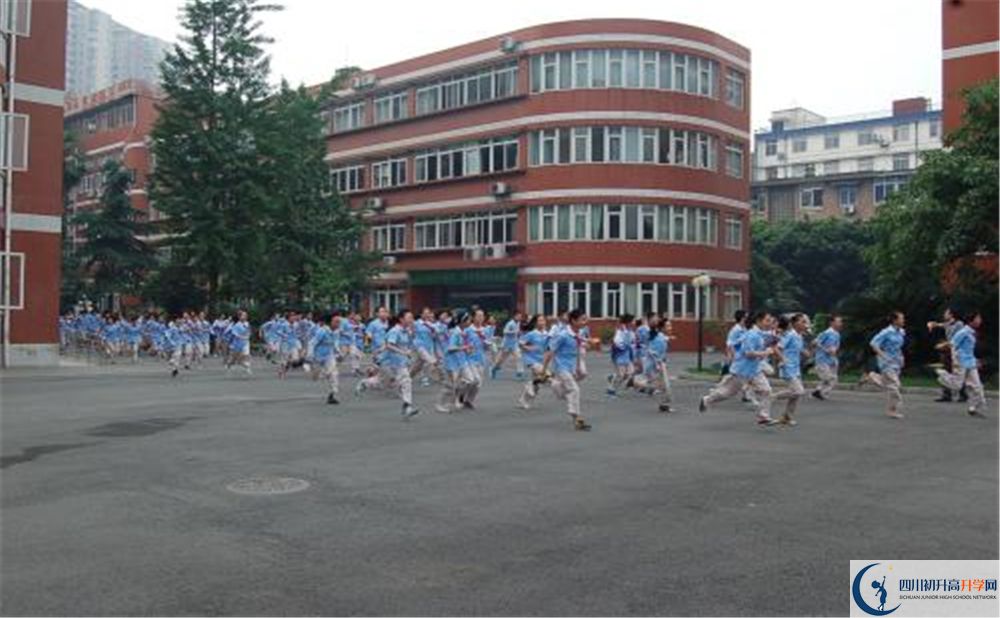 北師大成都實(shí)驗(yàn)中學(xué)怎么樣？