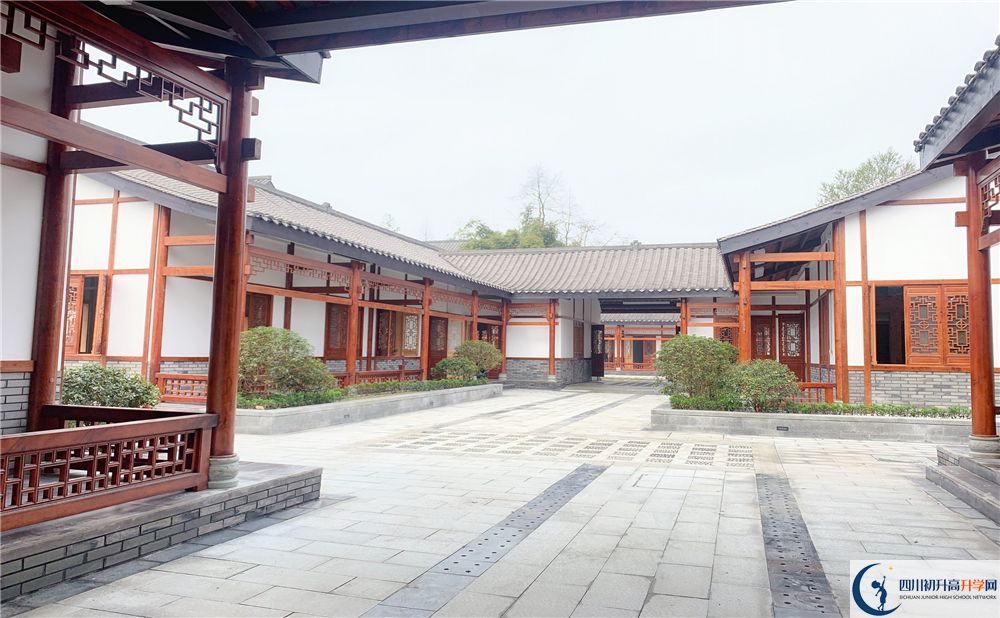 成都綿實(shí)外國(guó)語(yǔ)學(xué)校2020年收費(fèi)標(biāo)準(zhǔn)多少？